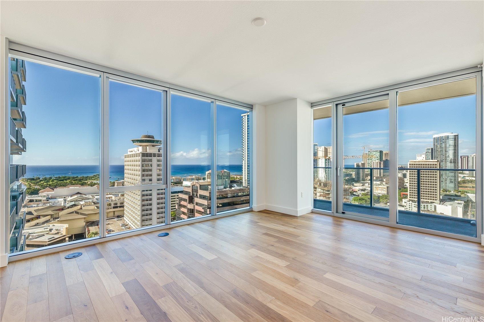 Honolulu, Hawaii, 96814, United States, 2 Bedrooms Bedrooms, ,2 BathroomsBathrooms,Residential,For Sale,2003366