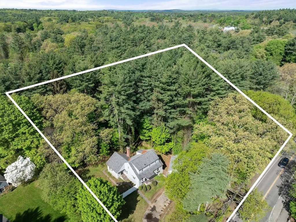 Weston, Massachusetts, 02493, United States, 4 Bedrooms Bedrooms, ,3 BathroomsBathrooms,Residential,For Sale,1804210