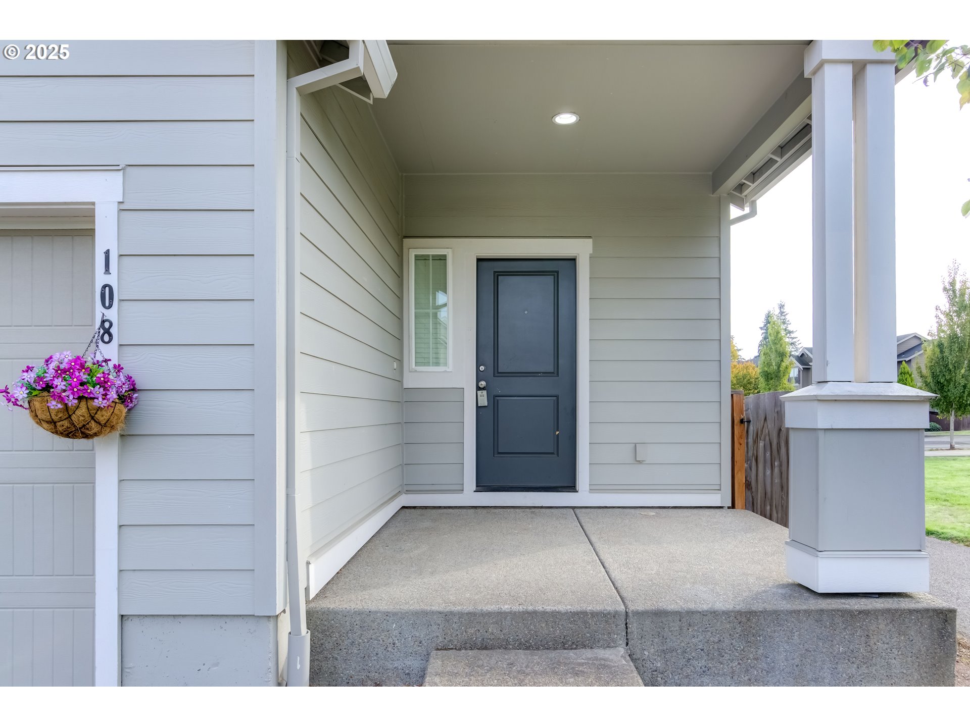 Ridgefield, Washington, 98642, United States, 4 Bedrooms Bedrooms, ,2 BathroomsBathrooms,Residential,For Sale,1970691