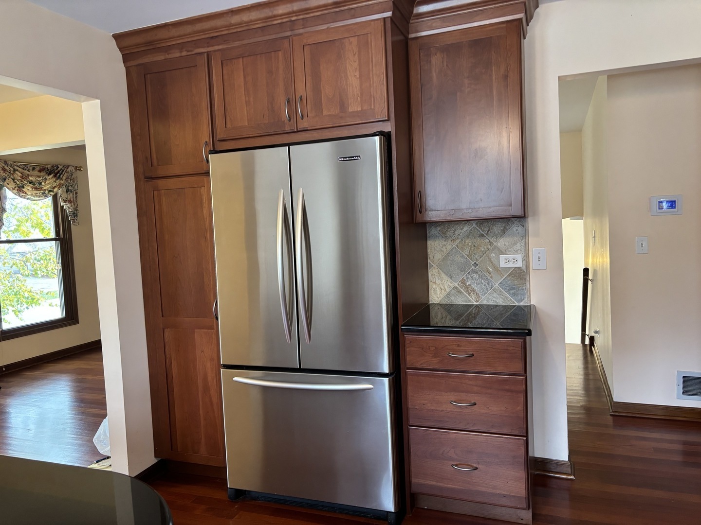 Hoffman Estates, Illinois, 60010, United States, 5 Bedrooms Bedrooms, ,3 BathroomsBathrooms,Residential,For Sale,1989423