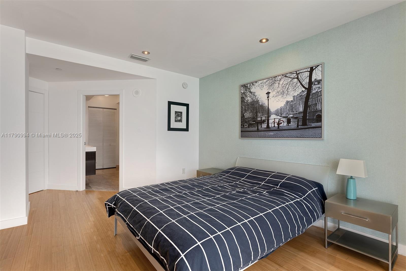 Miami Beach, Florida, 33141, United States, 2 Bedrooms Bedrooms, ,3 BathroomsBathrooms,Residential,For Sale,1794366