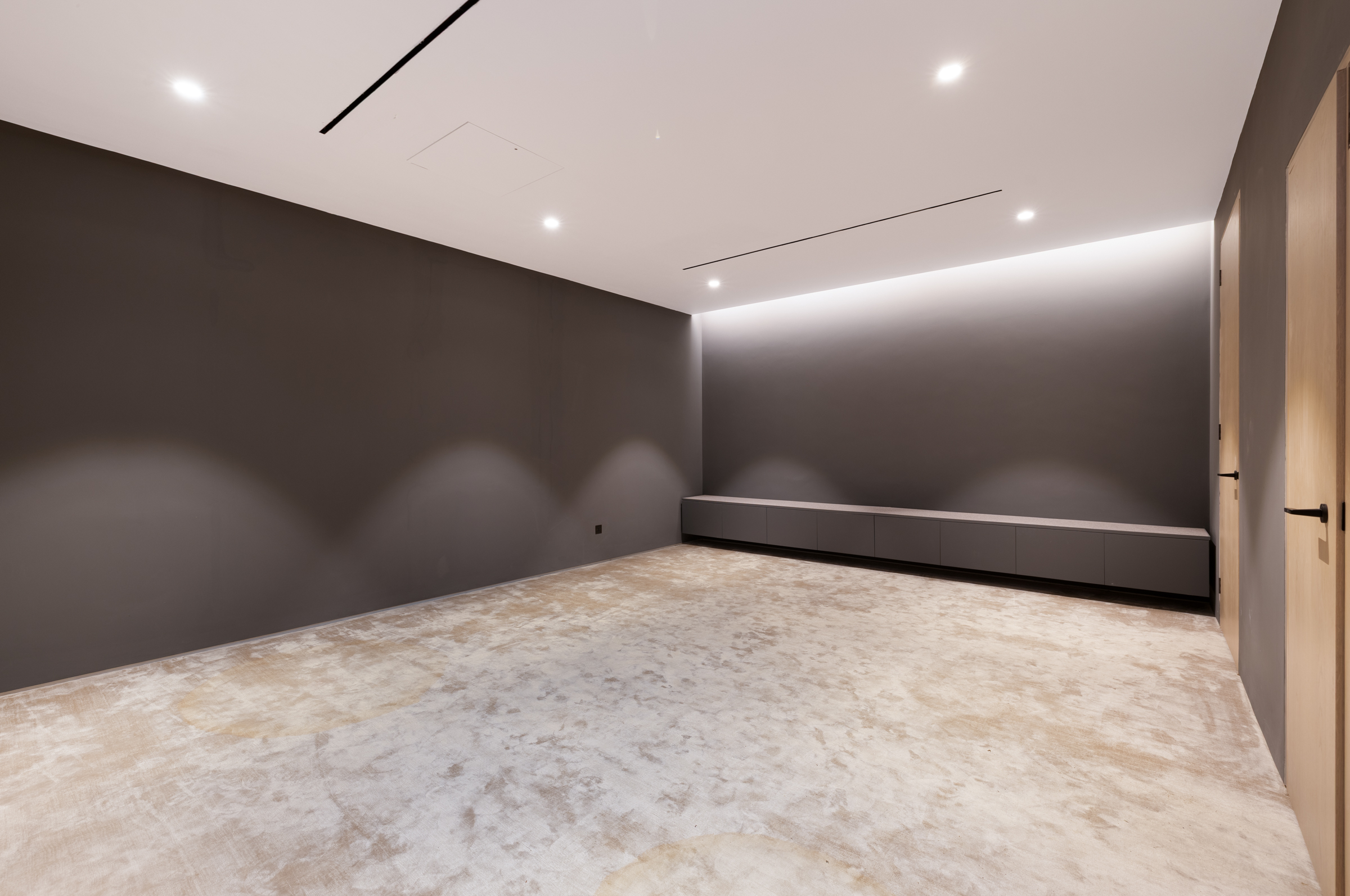  White Stucco Villa on Holland Park with Leisure Complex and Private Lift - 物件實景