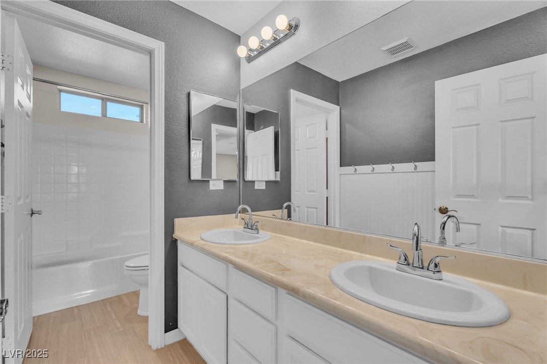 North Las Vegas, Nevada, 89031, United States, 4 Bedrooms Bedrooms, ,3 BathroomsBathrooms,Residential,For Sale,1990907