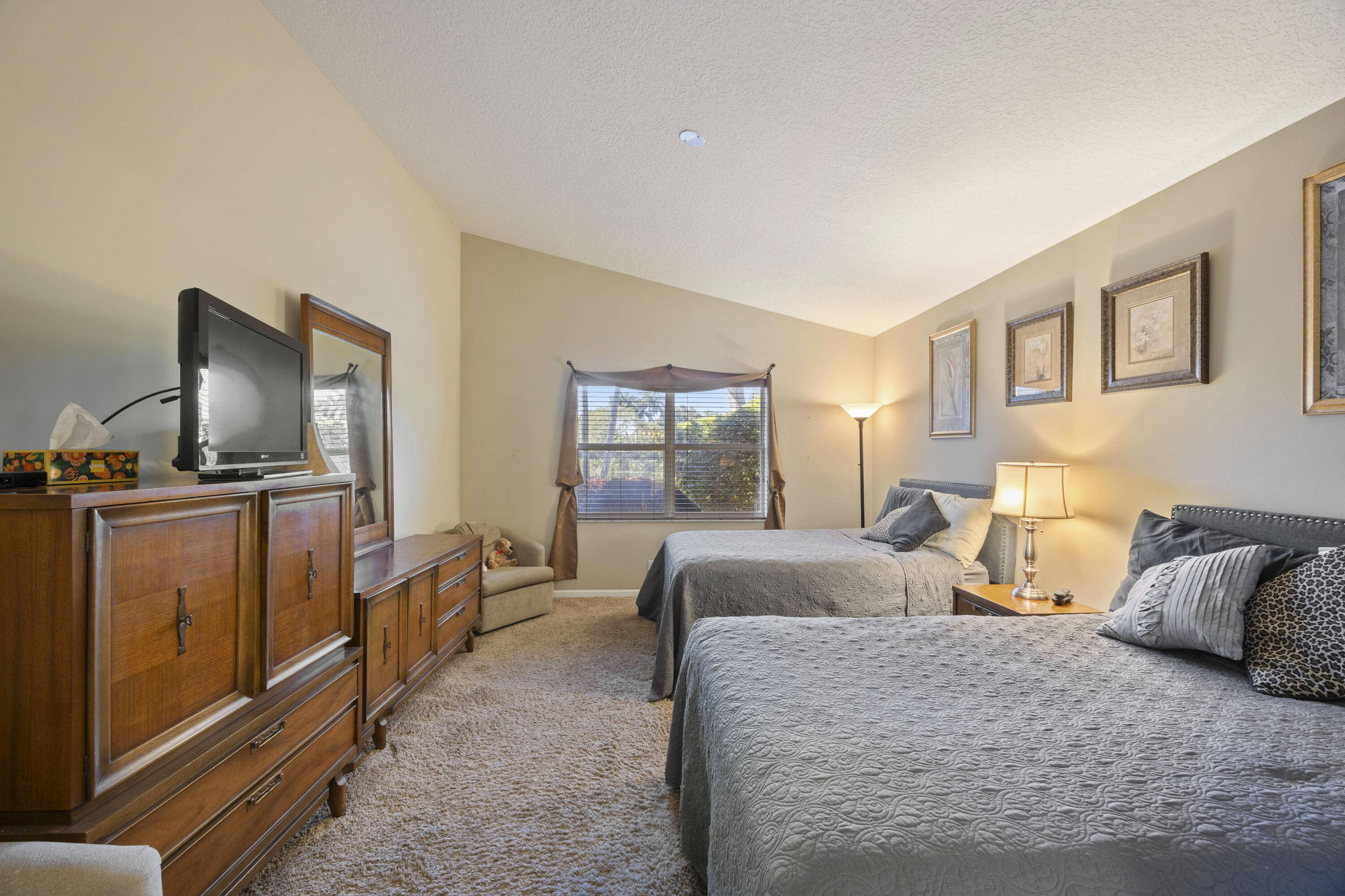 Boynton Beach, Florida, 33436, United States, 3 Bedrooms Bedrooms, ,2 BathroomsBathrooms,Residential,For Sale,1993562