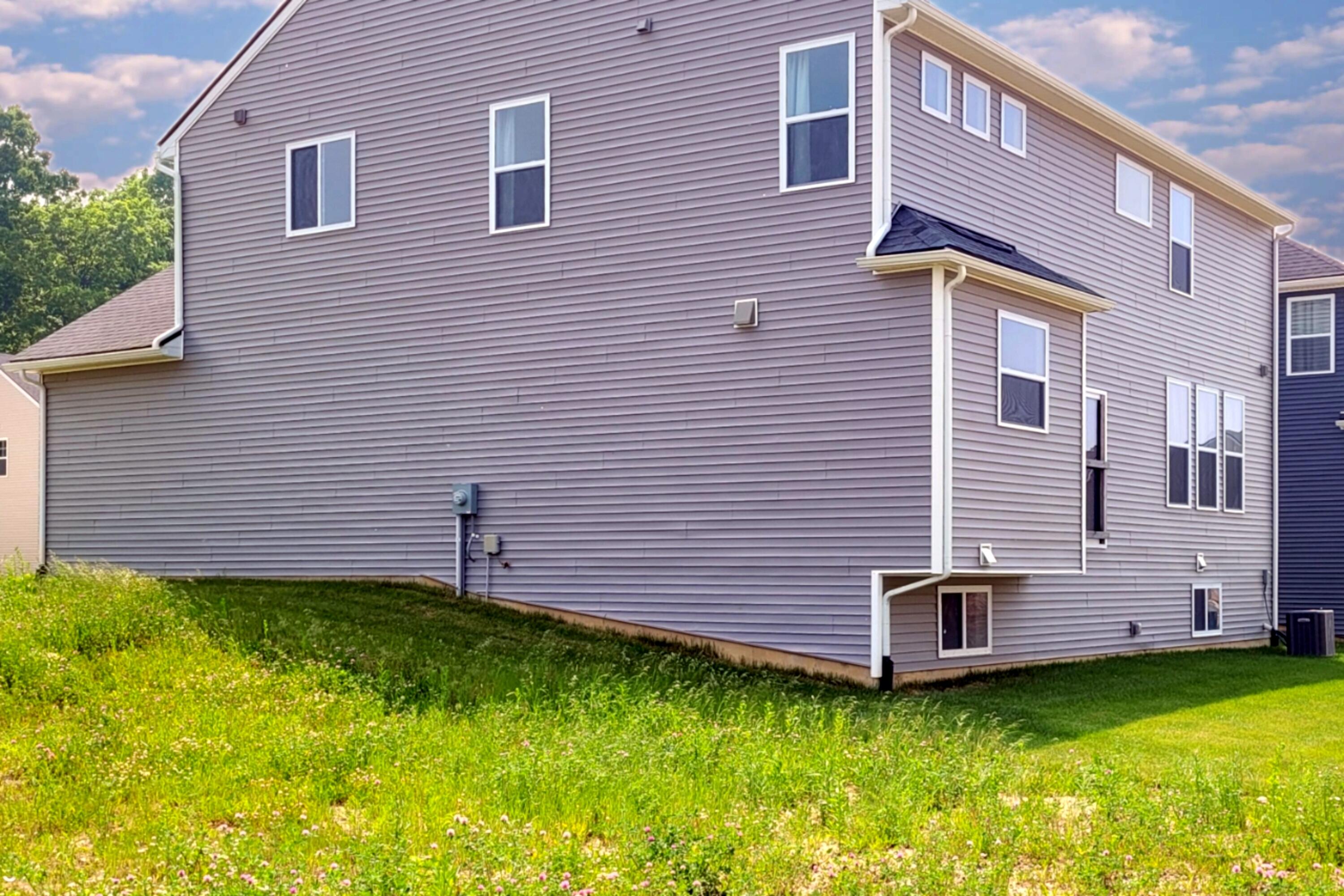 Ann Arbor, Michigan, 48103, United States, 4 Bedrooms Bedrooms, ,3 BathroomsBathrooms,Residential,For Sale,1992162