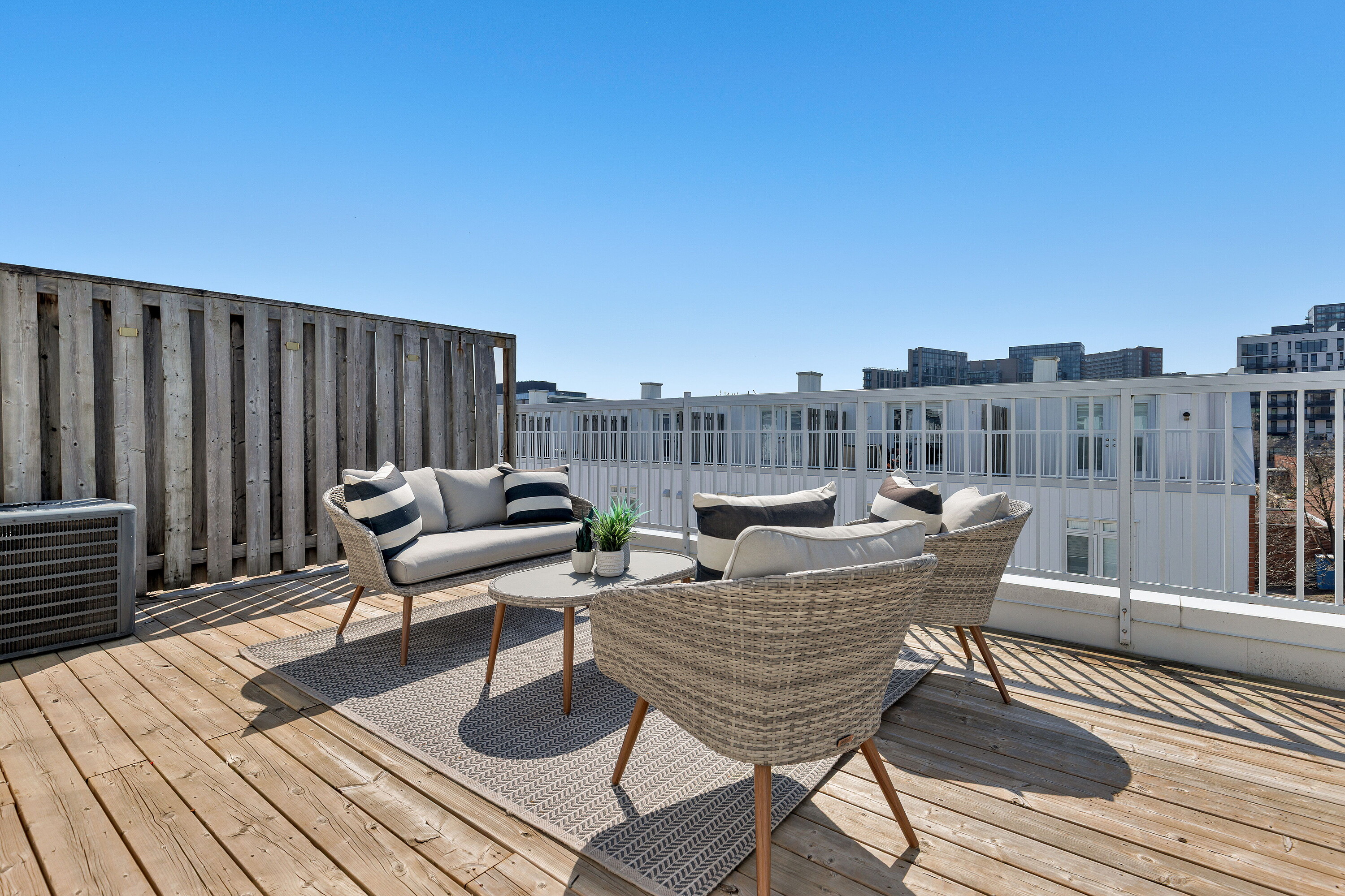  Spacious Townhome With Terrace - 物件實景