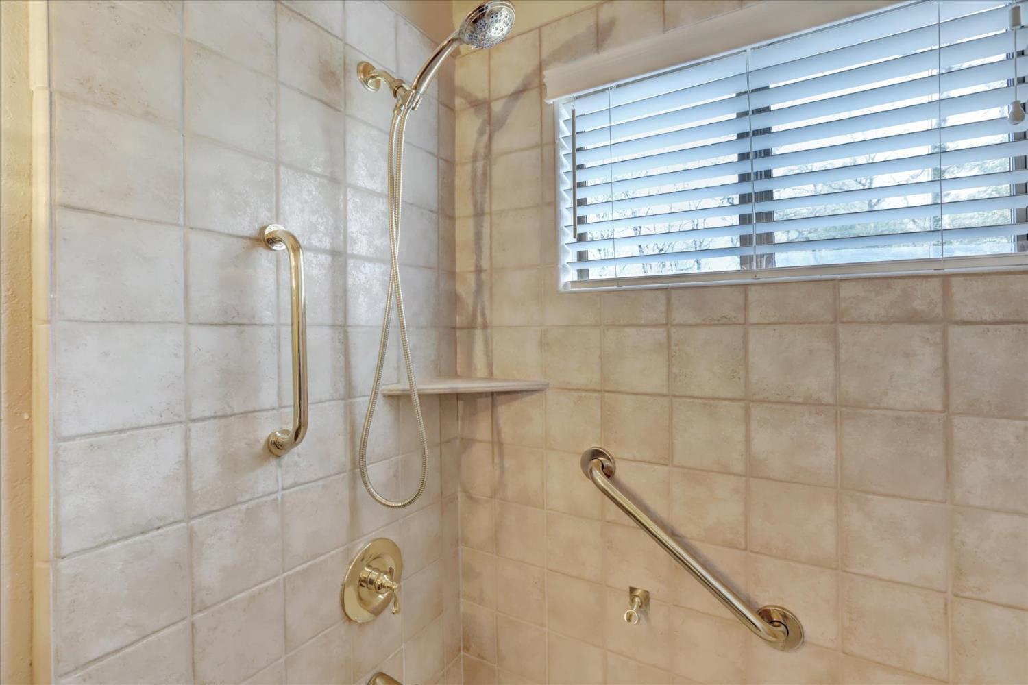Auburn, California, 95602, United States, 3 Bedrooms Bedrooms, ,4 BathroomsBathrooms,Residential,For Sale,2020675