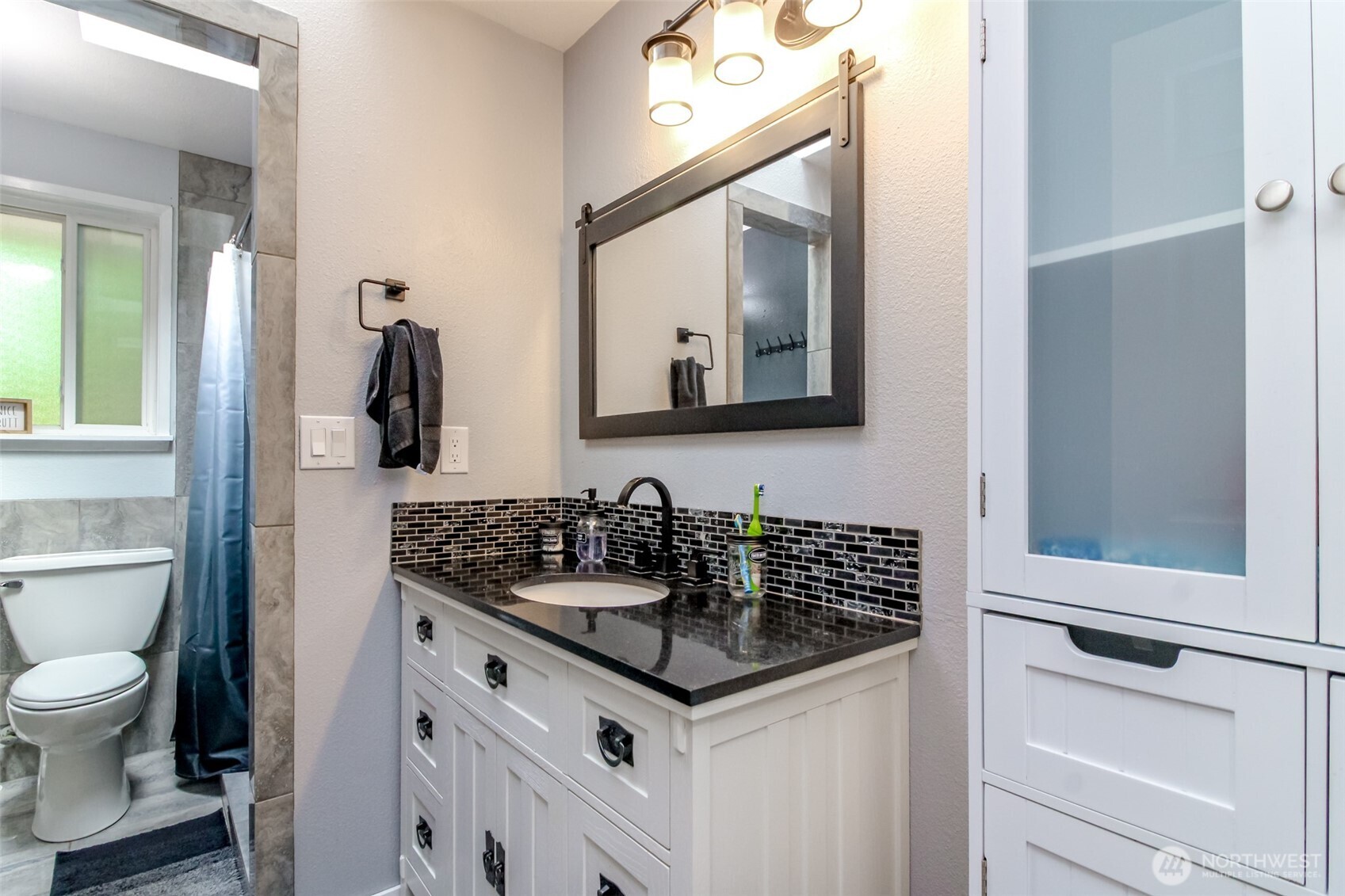 Graham, Washington, 98338, United States, 3 Bedrooms Bedrooms, ,1 BathroomBathrooms,Residential,For Sale,1981421