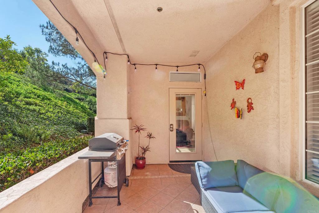 San Diego, California, 92128, United States, 2 Bedrooms Bedrooms, ,2 BathroomsBathrooms,Residential,For Sale,2001804