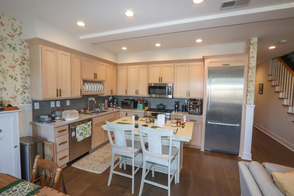 Aptos, California, 95003, United States, 3 Bedrooms Bedrooms, ,3 BathroomsBathrooms,Residential,For Sale,2030323