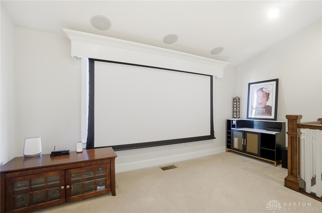 Oakwood, Ohio, 45409, United States, 3 Bedrooms Bedrooms, ,3 BathroomsBathrooms,Residential,For Sale,1991510