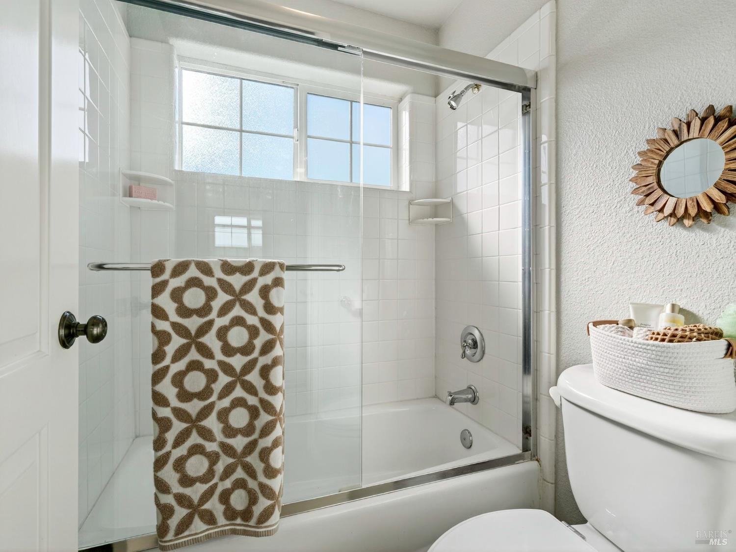 Napa, California, 94558, United States, 4 Bedrooms Bedrooms, ,3 BathroomsBathrooms,Residential,For Sale,1987902