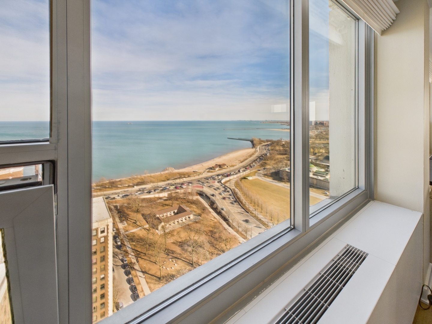 Chicago, Illinois, 60637, United States, 3 Bedrooms Bedrooms, ,3 BathroomsBathrooms,Residential,For Sale,1752427