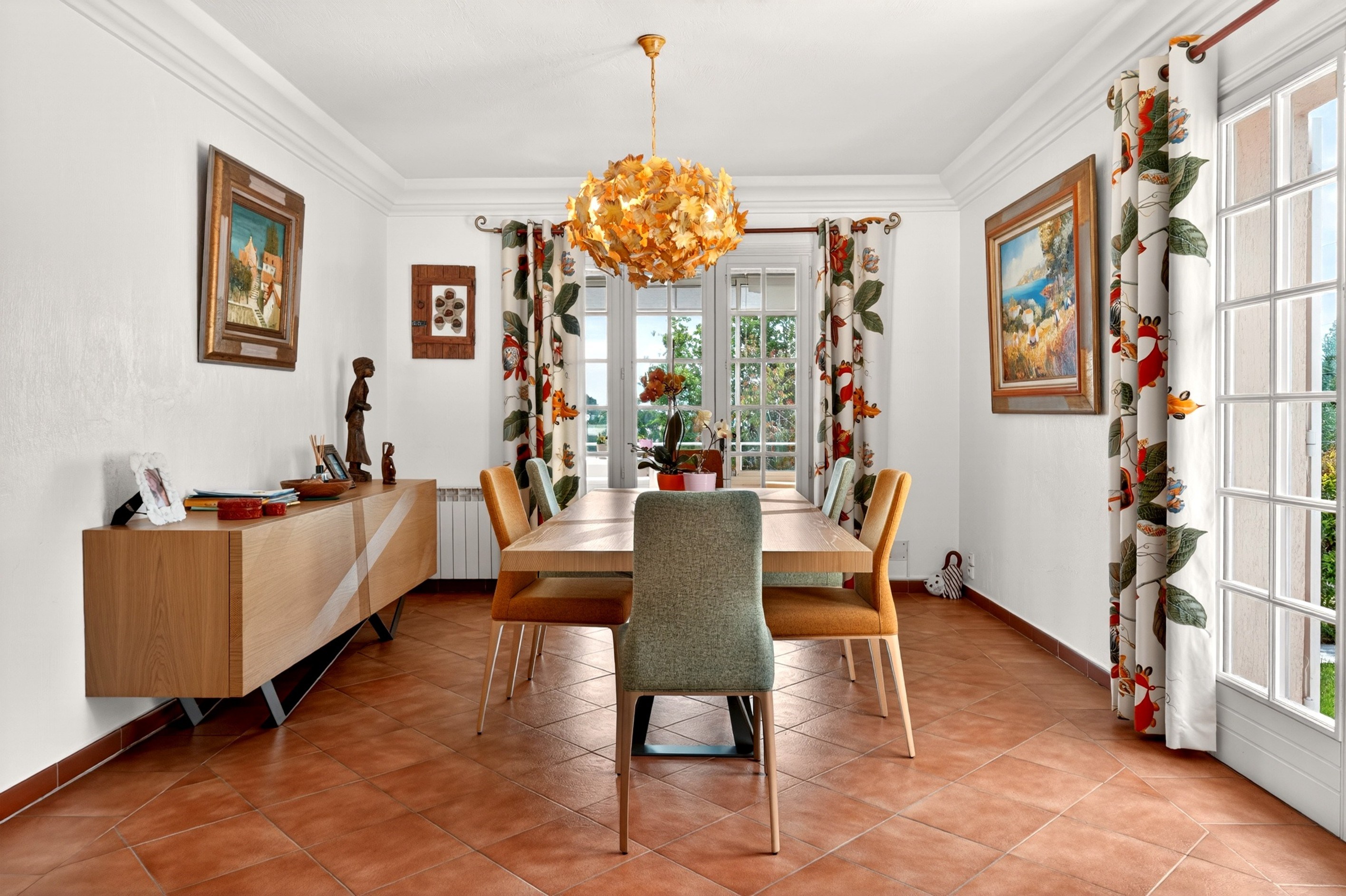 Côte d’Azur – 301 m² family villa with sea view in a secure estate close to ame… - 物件實景