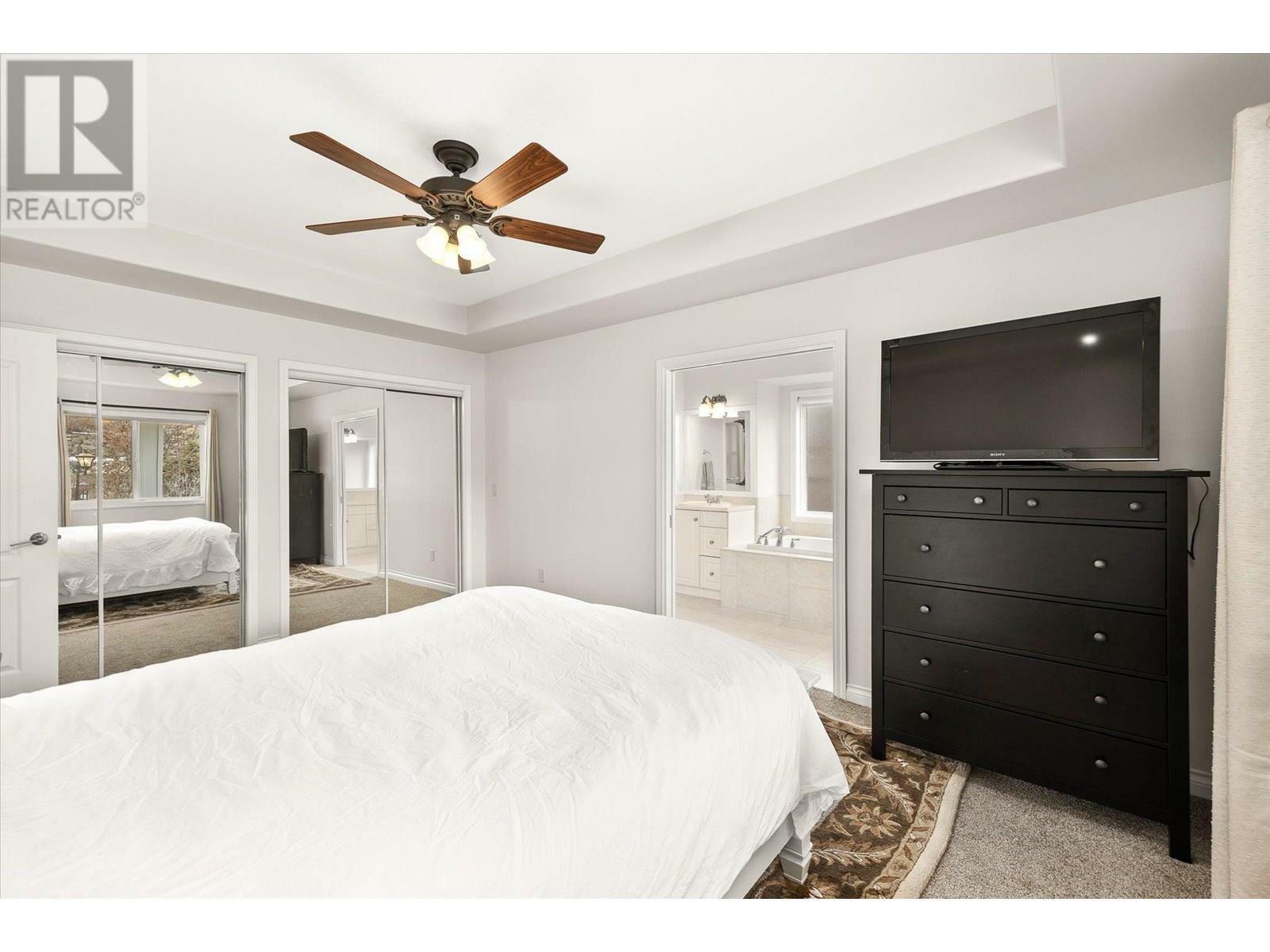 KELOWNA, British Columbia, V1W 4K9, CA, 4 Bedrooms Bedrooms, ,3 BathroomsBathrooms,Residential,For Sale,1865422
