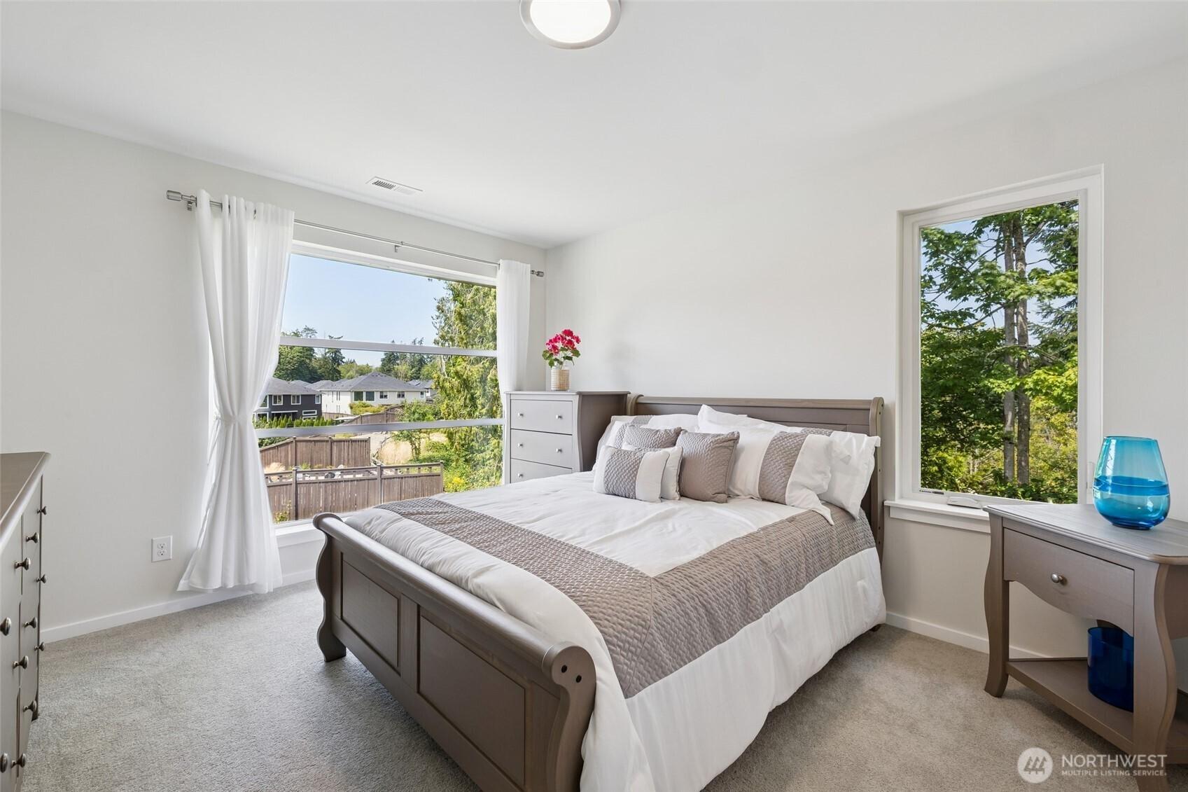 AUBURN, Washington, 98001, United States, 4 Bedrooms Bedrooms, ,4 BathroomsBathrooms,Residential,For Sale,1896068