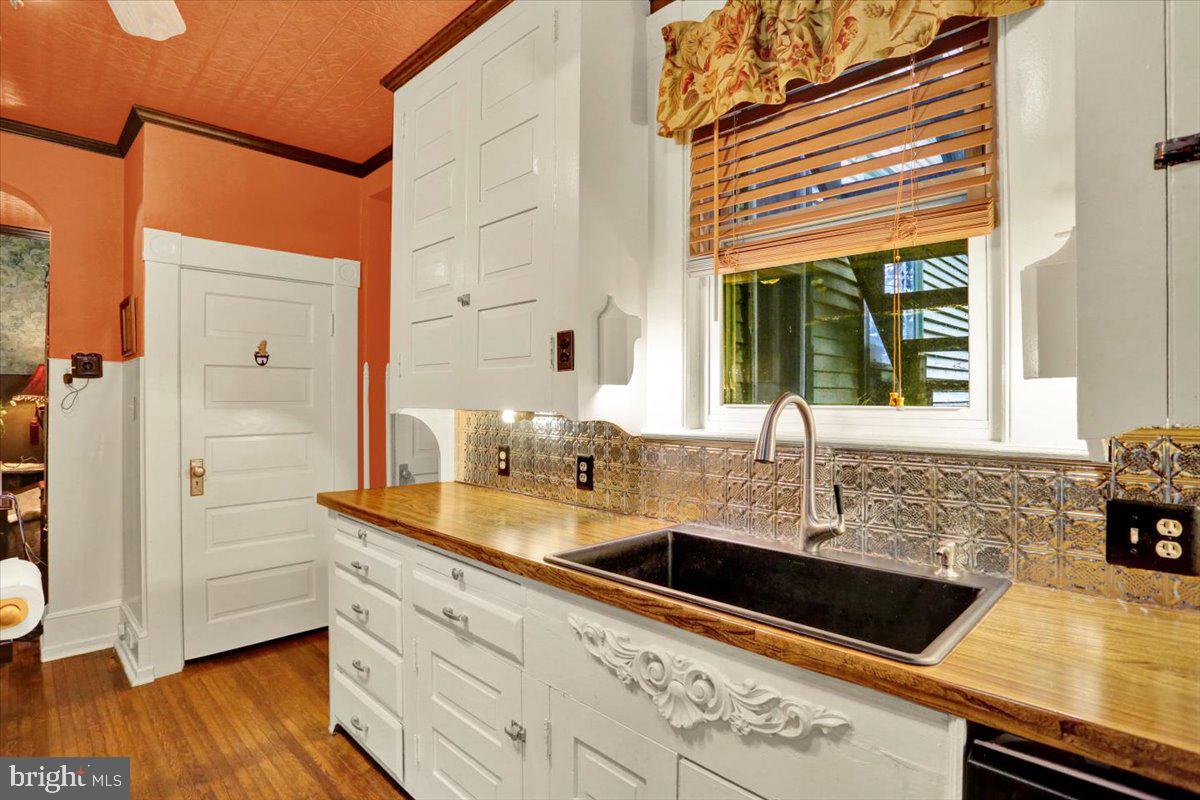 Manheim, Pennsylvania, 17545, United States, 6 Bedrooms Bedrooms, ,8 BathroomsBathrooms,Residential,For Sale,1896454
