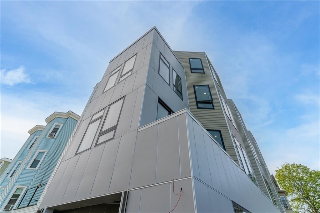 Boston, Massachusetts, 02125, United States, 4 Bedrooms Bedrooms, ,3 BathroomsBathrooms,Residential,For Sale,1975073