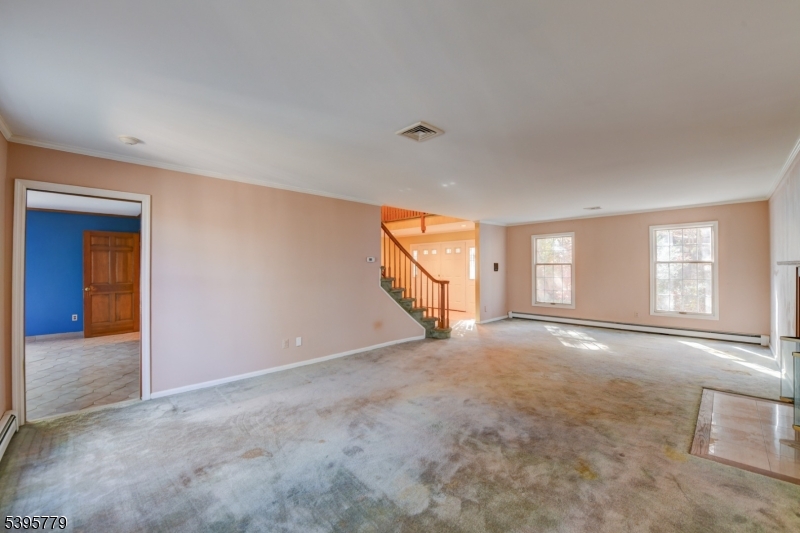 Kinnelon Boro, New Jersey, 07405, United States, 3 Bedrooms Bedrooms, ,3 BathroomsBathrooms,Residential,For Sale,1989629