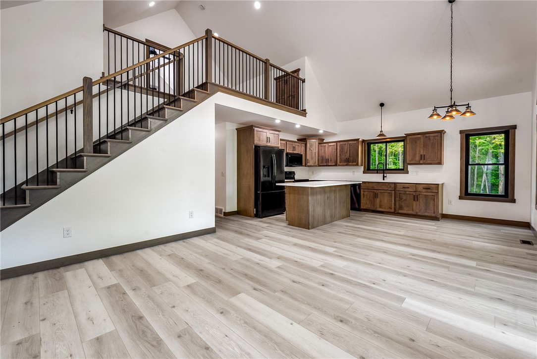 Bloomer, Wisconsin, 54724, United States, 3 Bedrooms Bedrooms, ,3 BathroomsBathrooms,Residential,For Sale,1751158