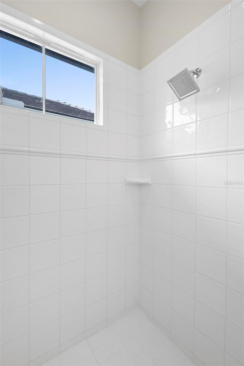 ORLANDO, Florida, 32827, United States, 3 Bedrooms Bedrooms, ,5 BathroomsBathrooms,Residential,For Sale,1825170