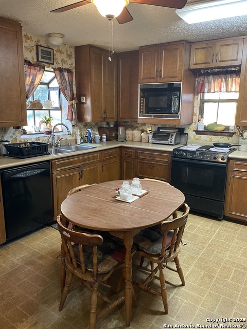 Kingsbury, Texas, 78638, United States, ,3 BathroomsBathrooms,Residential,For Sale,2005147