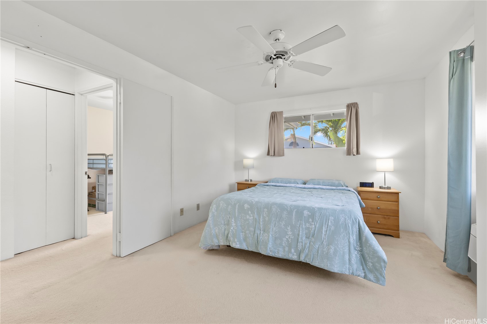 Waipahu, Hawaii, 96797, United States, 2 Bedrooms Bedrooms, ,2 BathroomsBathrooms,Residential,For Sale,1940707