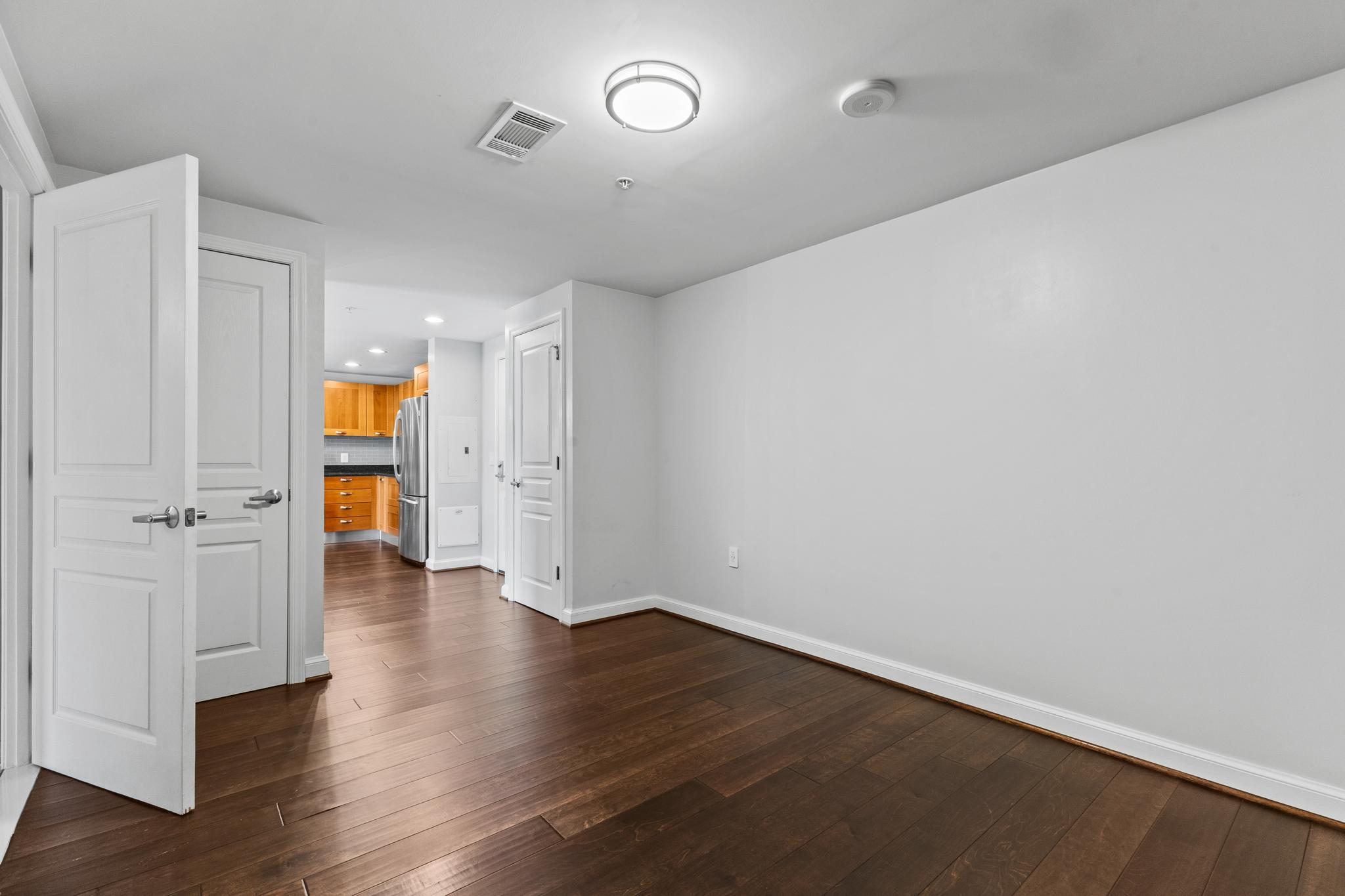  2451 Midtown Avenue, Alexandria, VA, 22303 - 物件實景