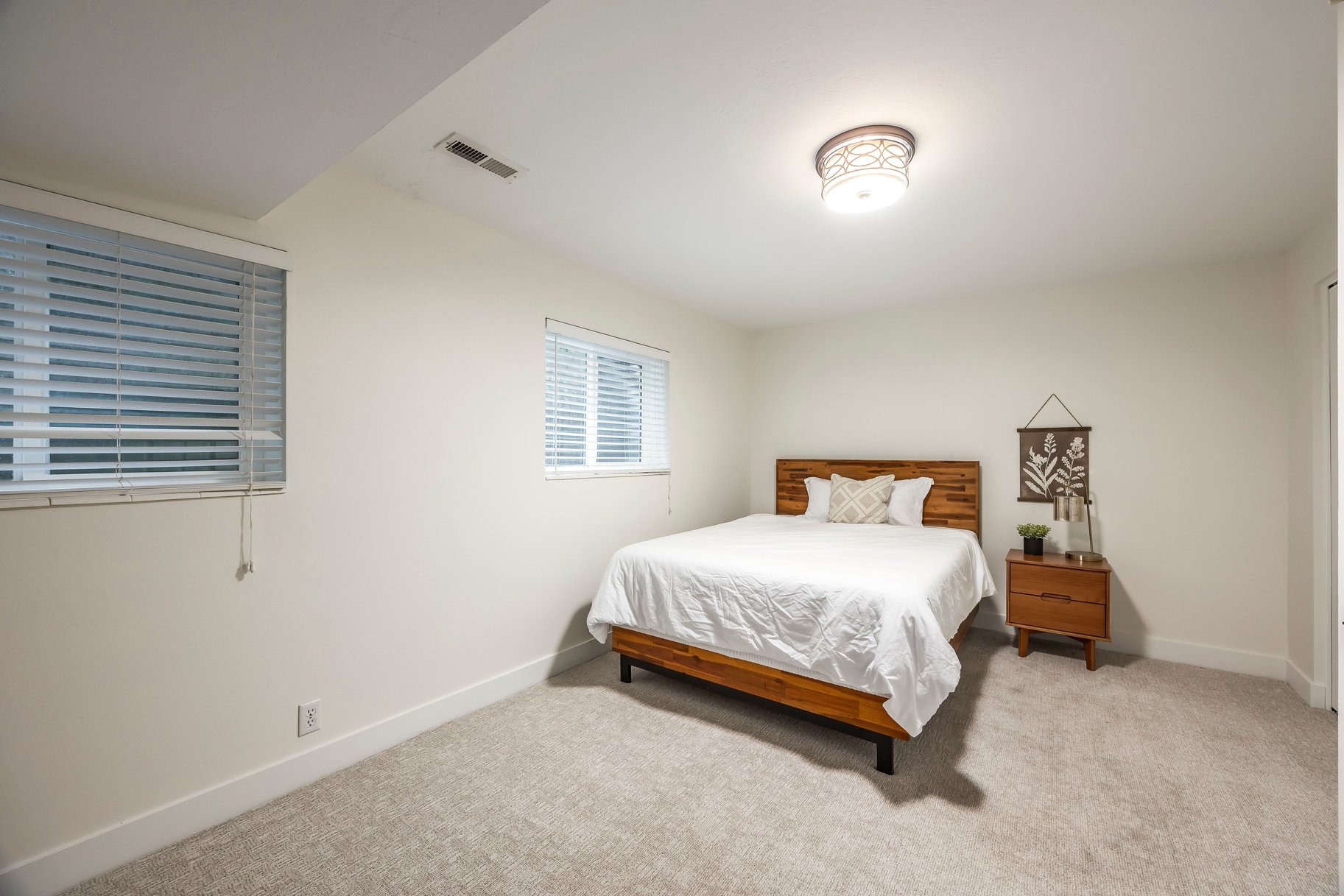  Rarely Available Harvest Lane Rambler Main-Level Living - 物件實景