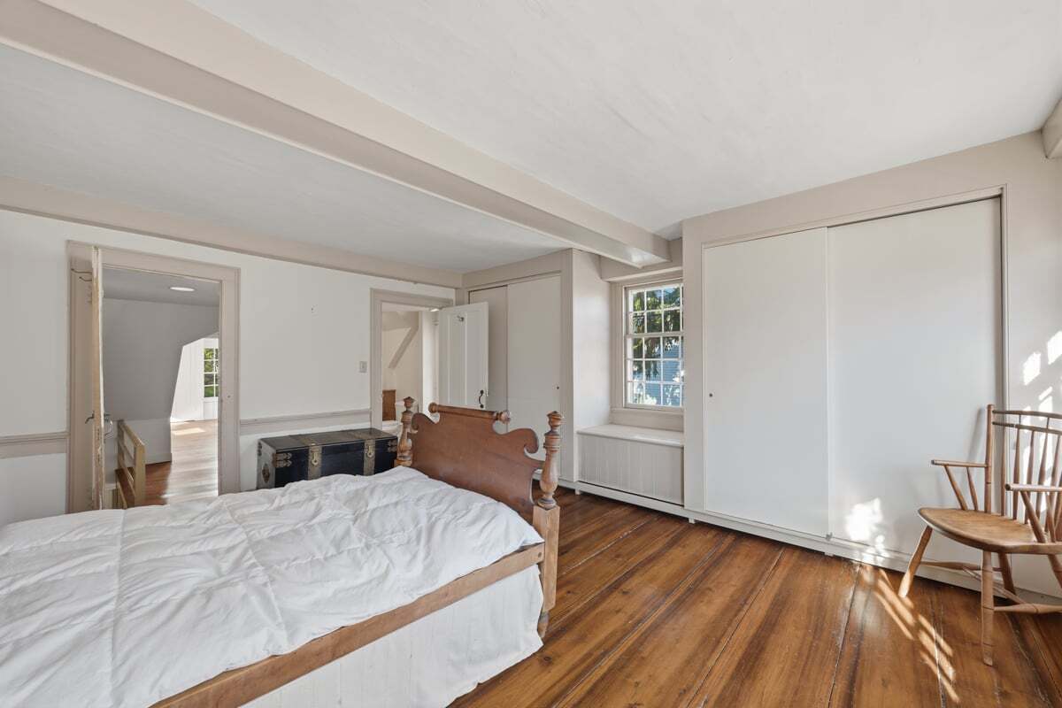 Guilford, Connecticut, 06437, United States, 5 Bedrooms Bedrooms, ,Residential,For Sale,2002504