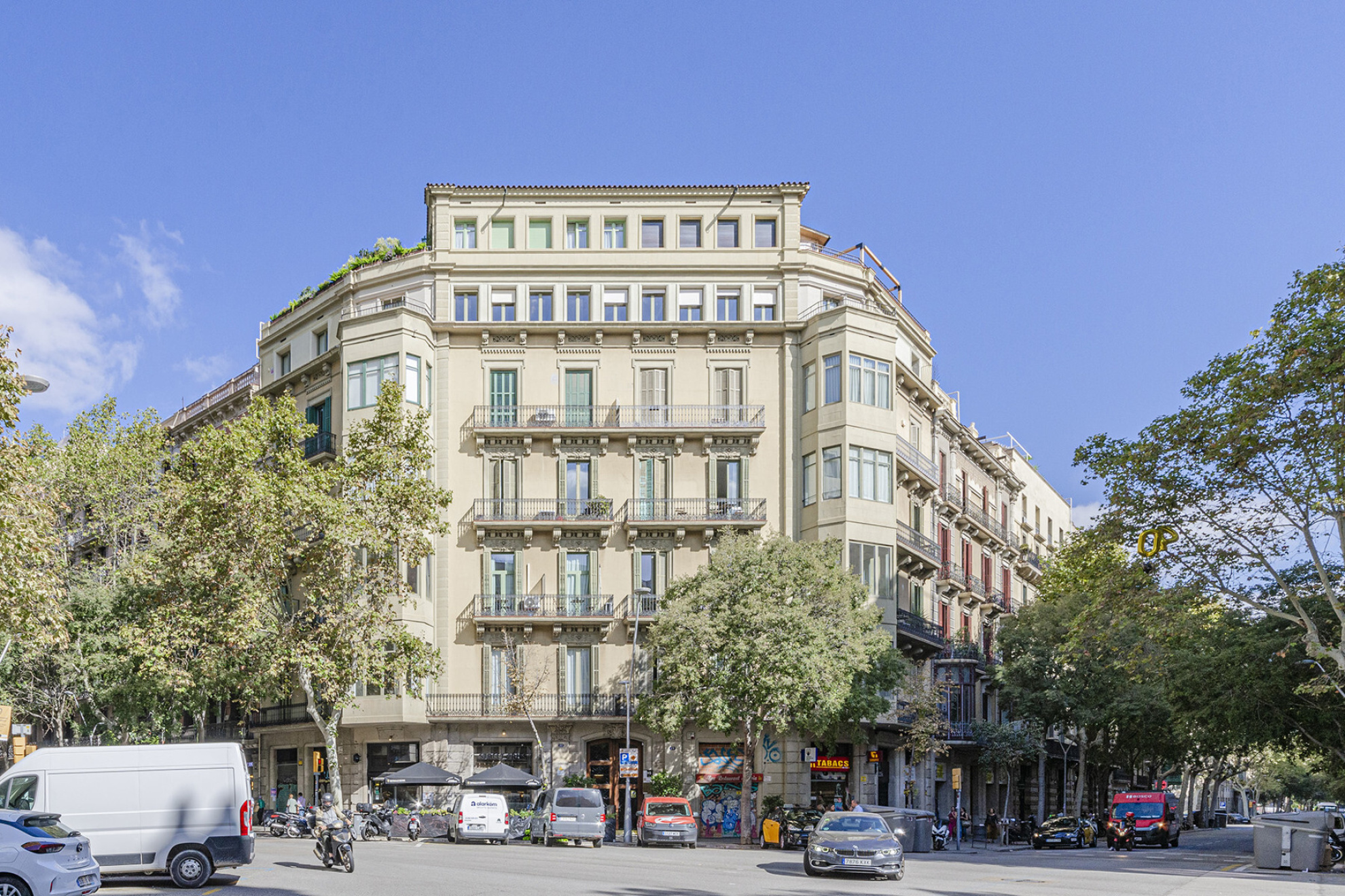  Fantastic brand new refurbished apartment in the Dreta de l