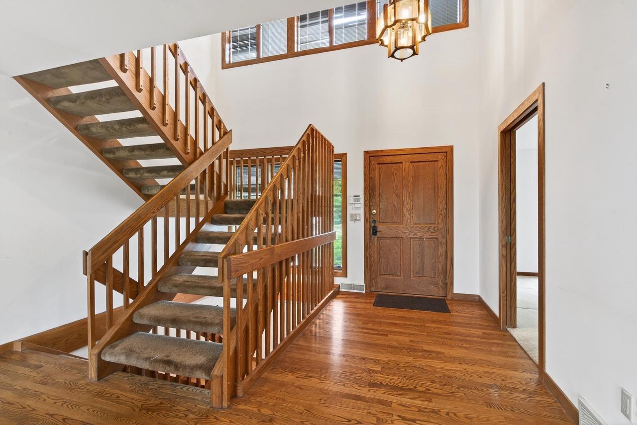 Oshkosh, Wisconsin, 54904, United States, 4 Bedrooms Bedrooms, ,3 BathroomsBathrooms,Residential,For Sale,1978045