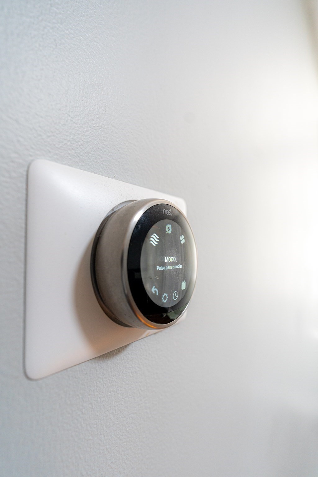 Randolph, Massachusetts, 02368, United States, 4 Bedrooms Bedrooms, ,2 BathroomsBathrooms,Residential,For Sale,2009735