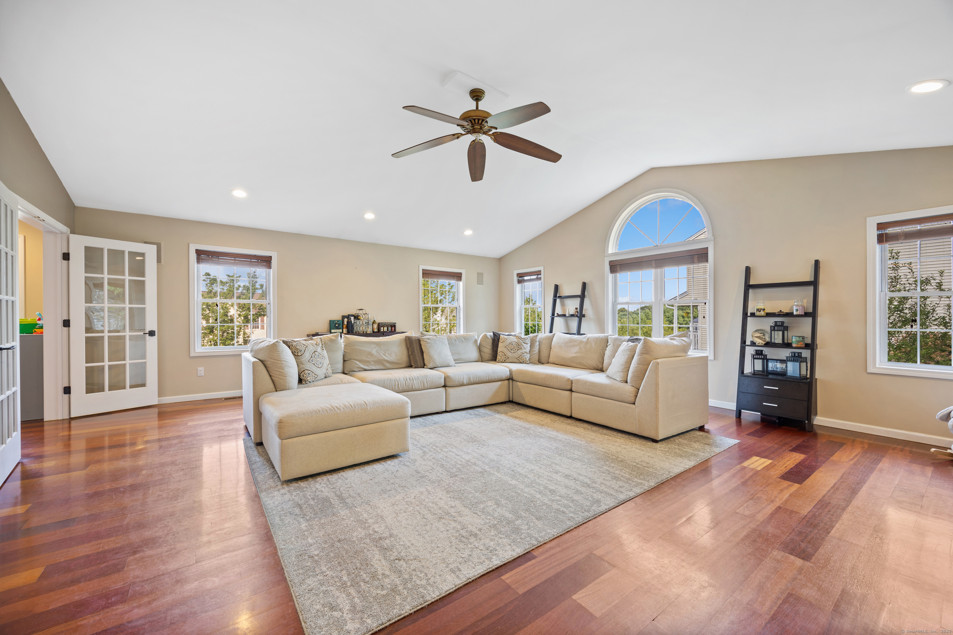 Naugatuck, Connecticut, 06770, United States, 4 Bedrooms Bedrooms, ,3 BathroomsBathrooms,Residential,For Sale,1938960