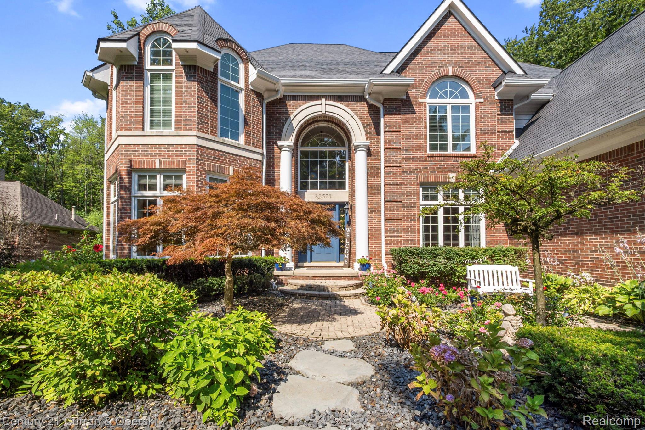 Novi, Michigan, 48374, United States, 4 Bedrooms Bedrooms, ,6 BathroomsBathrooms,Residential,For Sale,1914653
