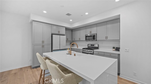 Chino, California, 91708, United States, 4 Bedrooms Bedrooms, ,3 BathroomsBathrooms,Residential,For Sale,2008162