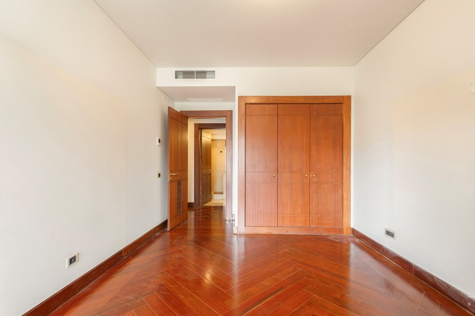  Flat, 4 bedrooms, for Sale - 物件實景