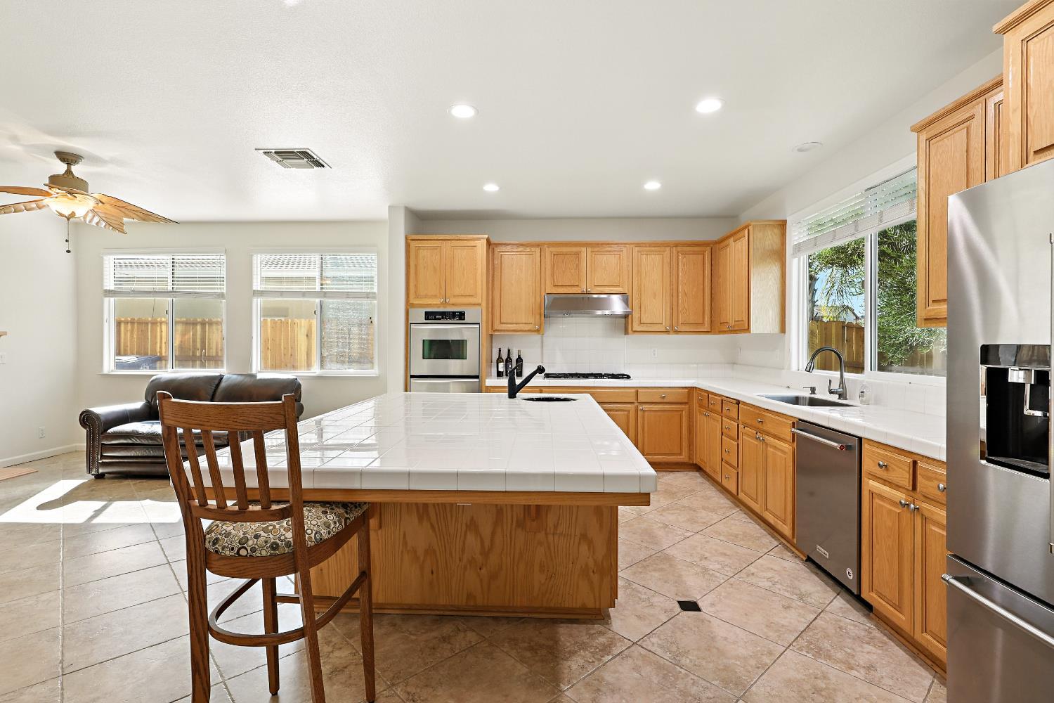 Chowchilla, California, 93610, United States, 5 Bedrooms Bedrooms, ,4 BathroomsBathrooms,Residential,For Sale,2009956