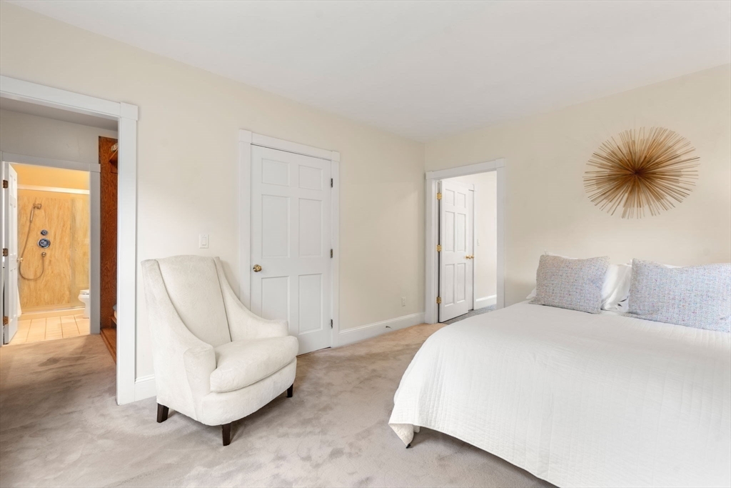 Brookline, Massachusetts, 02445, United States, 2 Bedrooms Bedrooms, ,2 BathroomsBathrooms,Residential,For Sale,1849691