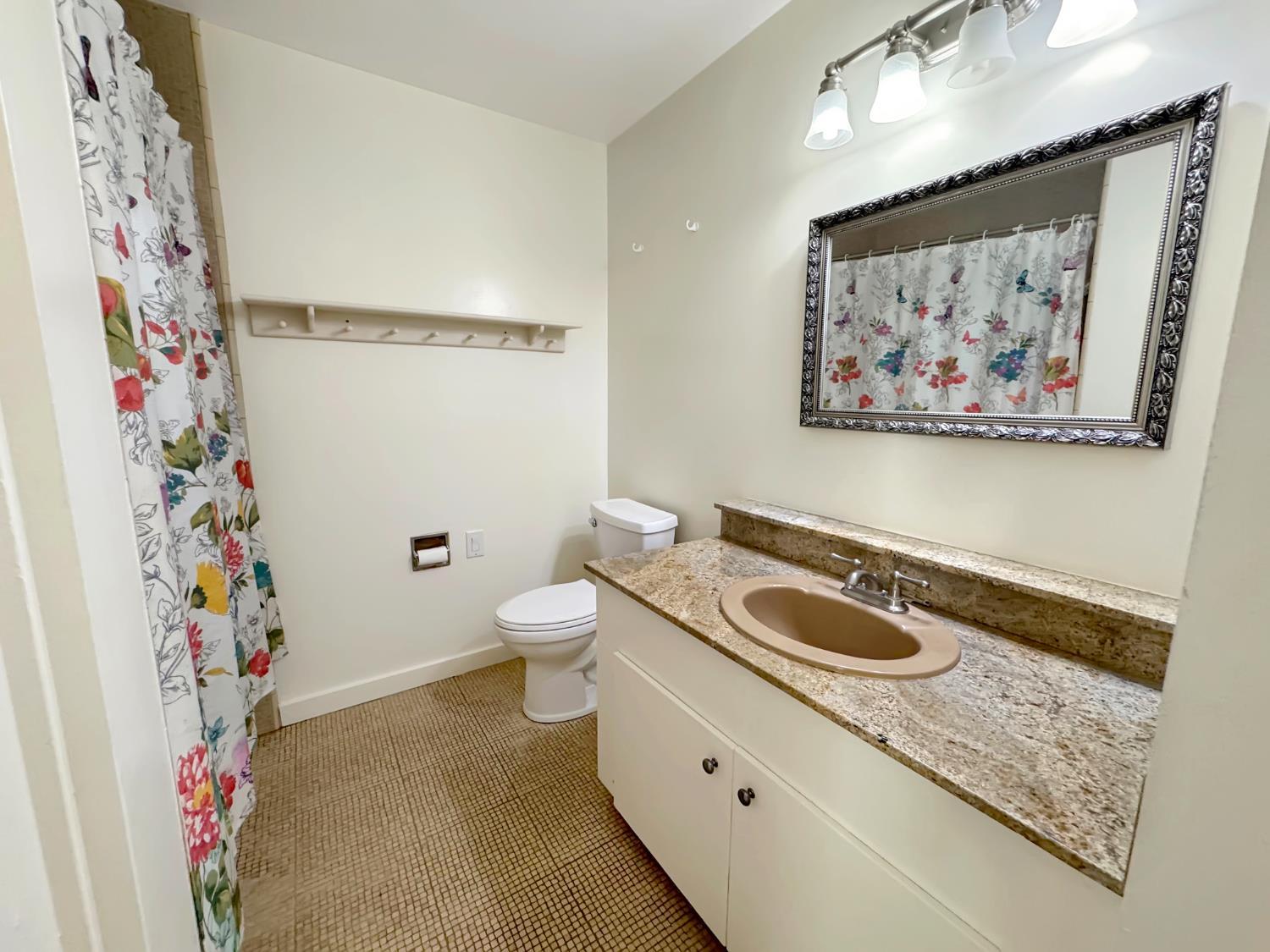 Penn Valley, California, 95946, United States, 3 Bedrooms Bedrooms, ,2 BathroomsBathrooms,Residential,For Sale,1938111
