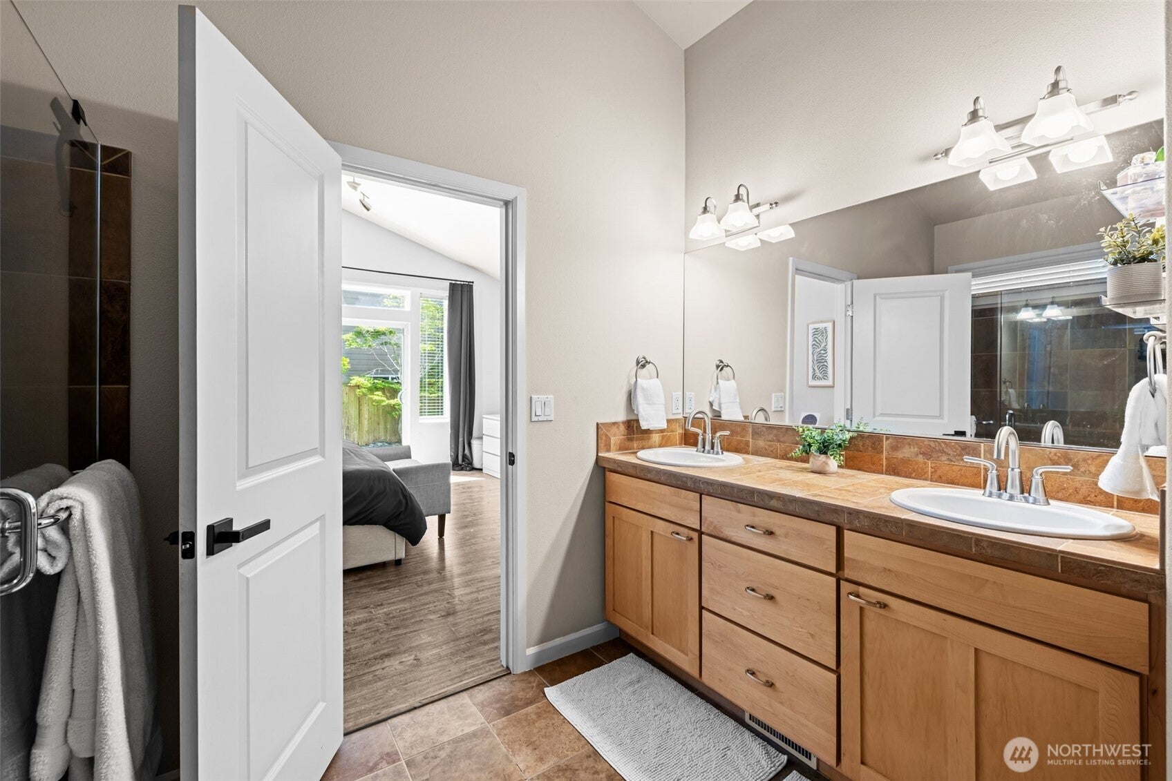 Tacoma, Washington, 98422, United States, 3 Bedrooms Bedrooms, ,3 BathroomsBathrooms,Residential,For Sale,1924531