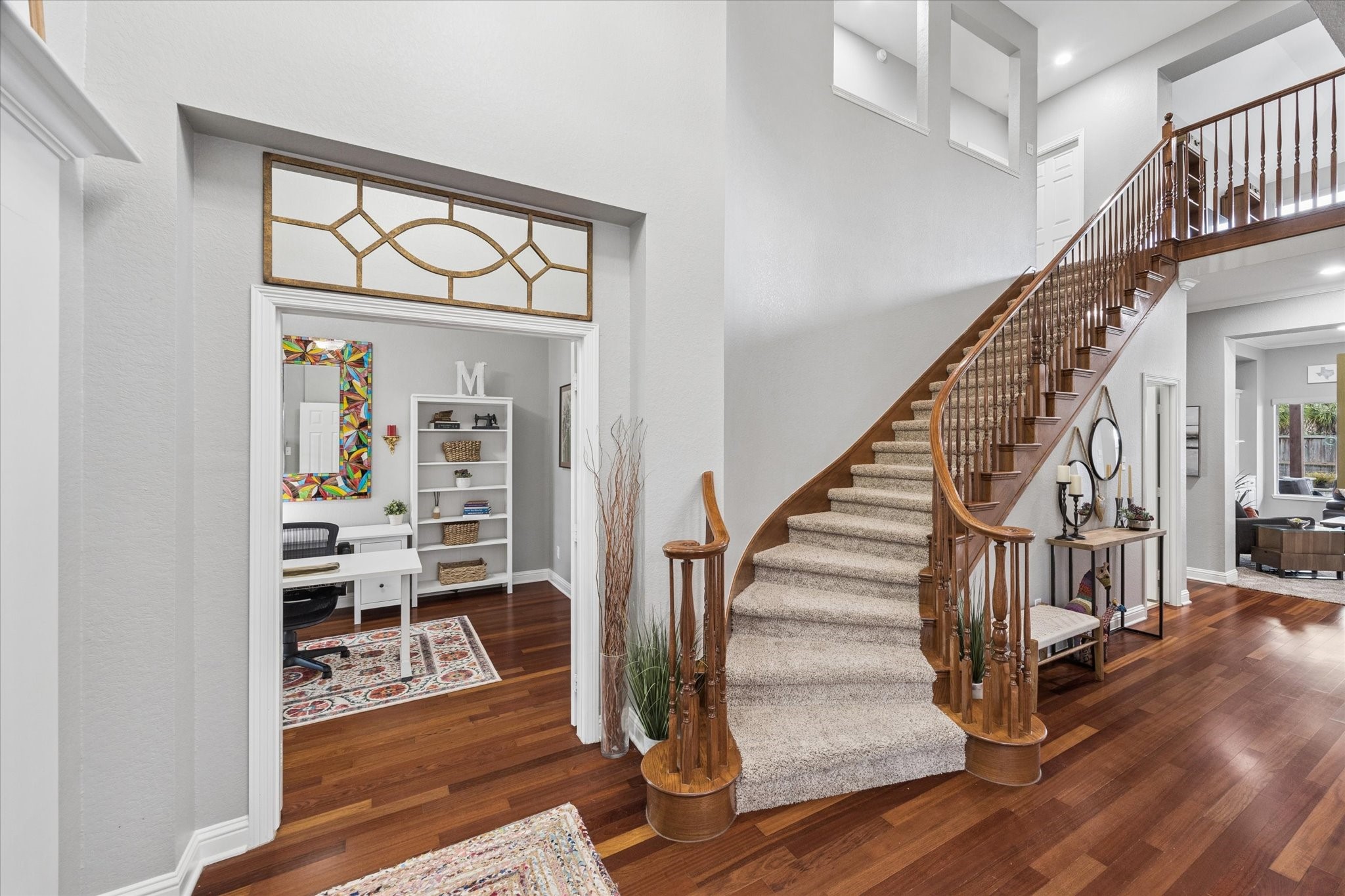  3523 Silvercreek Drive - 物件實景