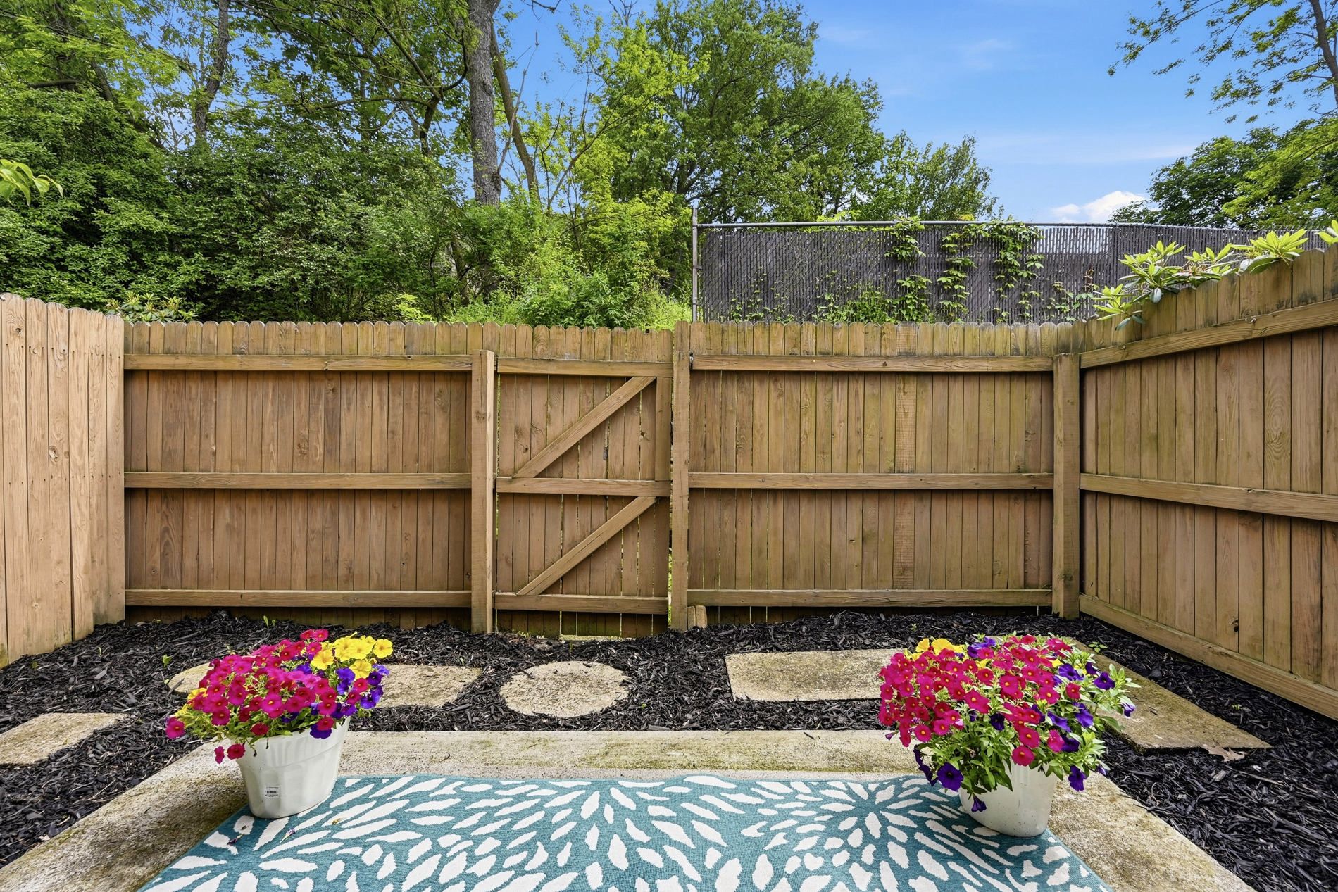  907 Camelot Drive, Pittsburgh, PA 15237 - 物件實景