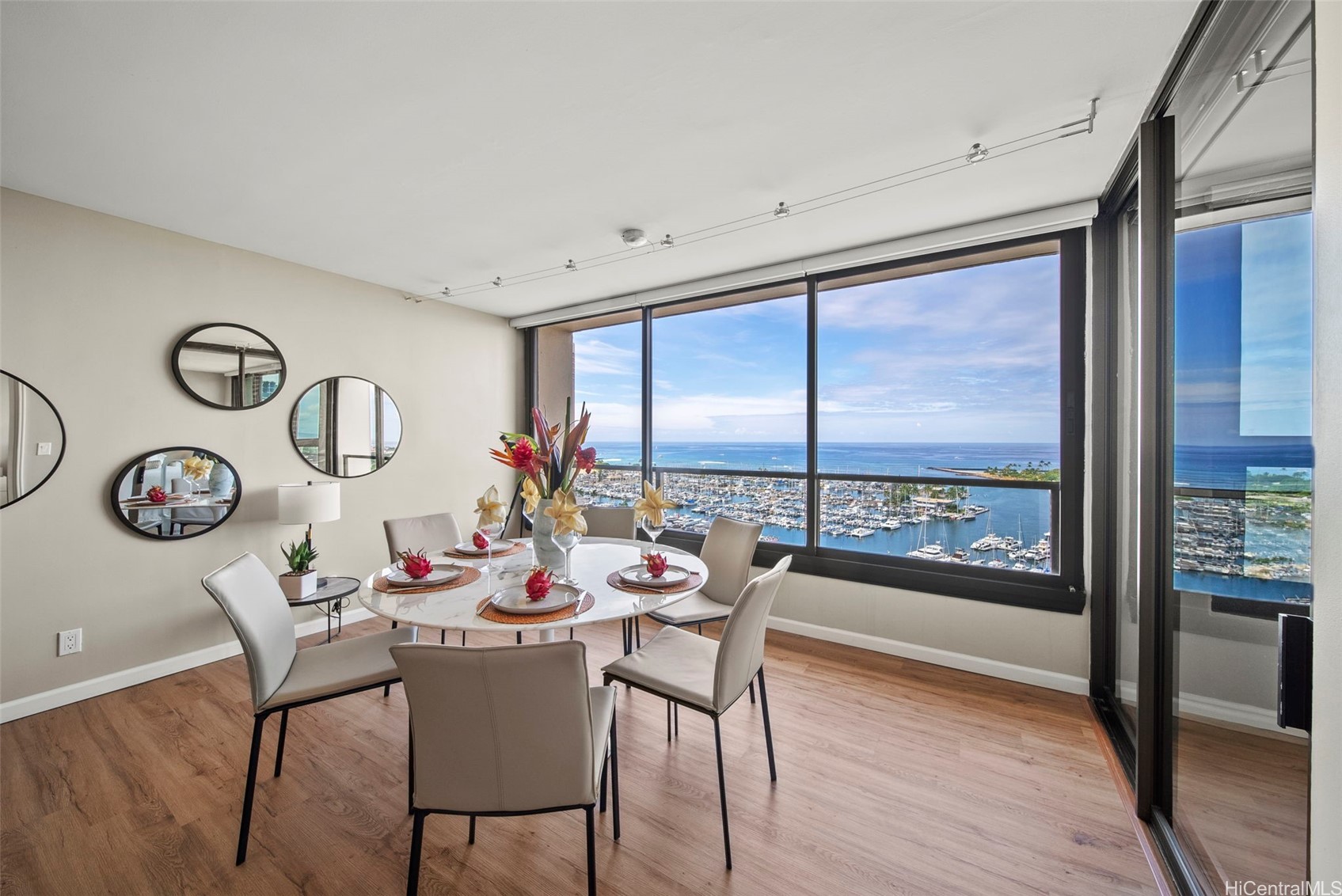 Honolulu, Hawaii, 96815, United States, 1 Bedroom Bedrooms, ,1 BathroomBathrooms,Residential,For Sale,1940342
