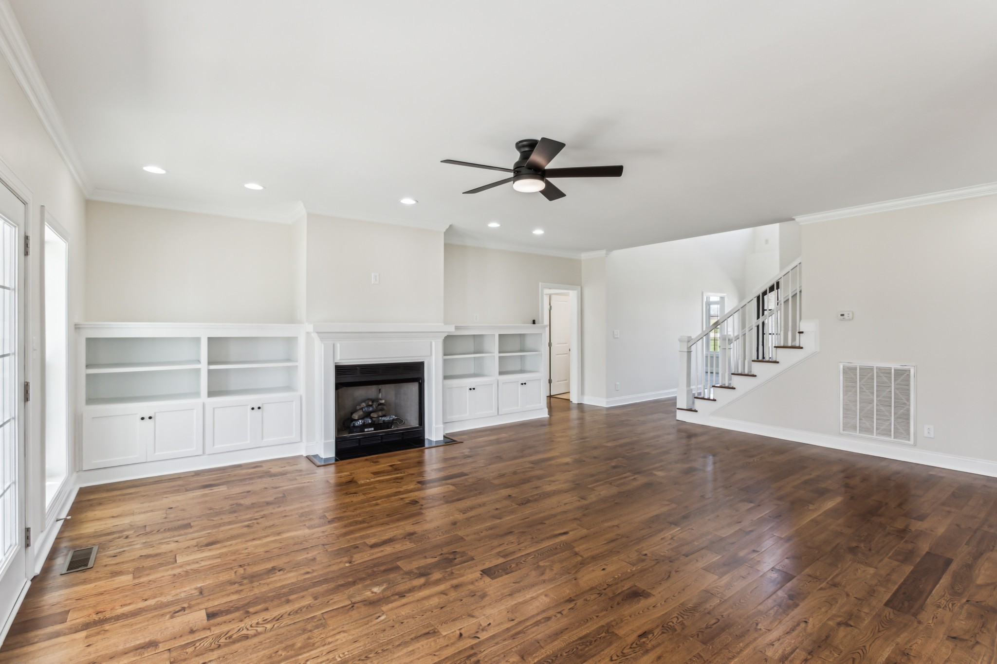 Cedar Hill, Tennessee, 37032, United States, 4 Bedrooms Bedrooms, ,4 BathroomsBathrooms,Residential,For Sale,1899729