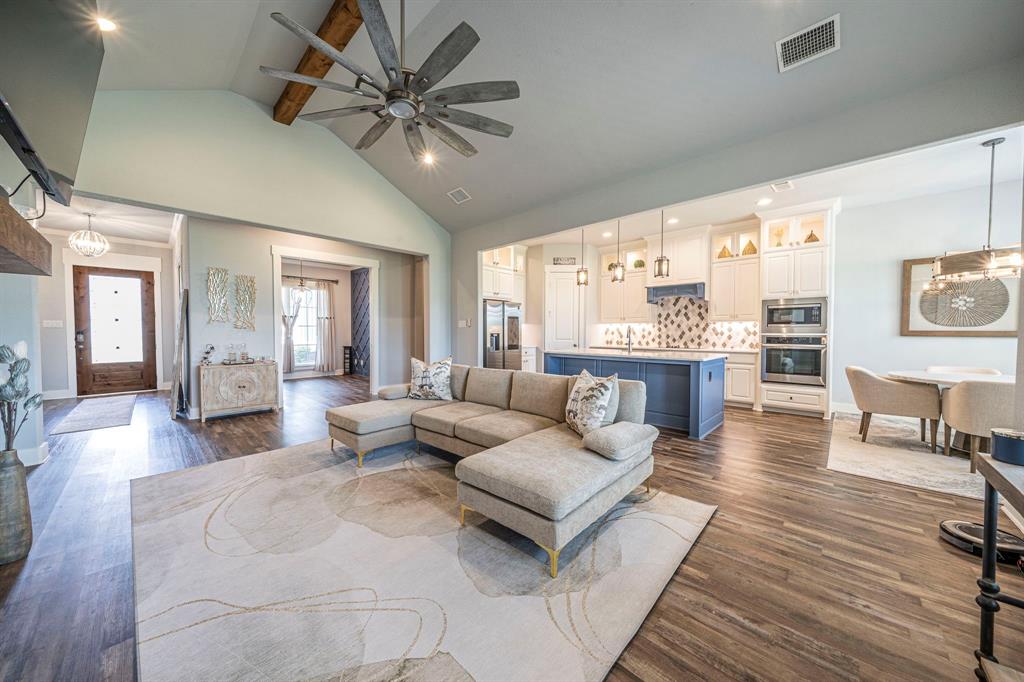 Waxahachie, Texas, 75165, United States, 4 Bedrooms Bedrooms, ,3 BathroomsBathrooms,Residential,For Sale,1980711