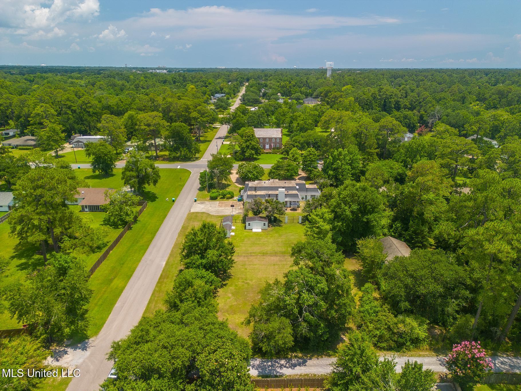 Gulfport, Mississippi, 39507, United States, 4 Bedrooms Bedrooms, ,4 BathroomsBathrooms,Residential,For Sale,1876501
