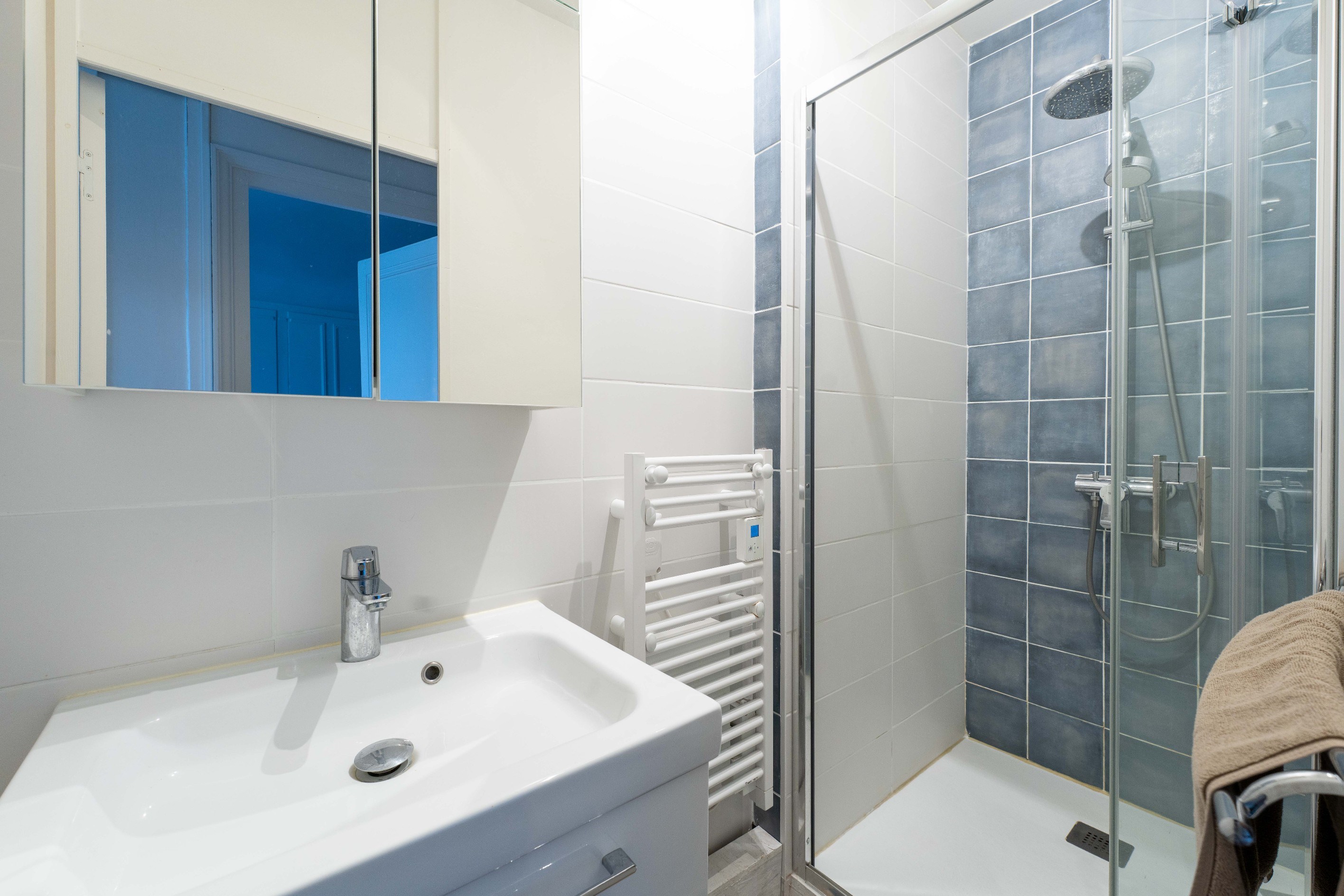  Charming Renovated Apartment with Period Features – City Center - 物件實景