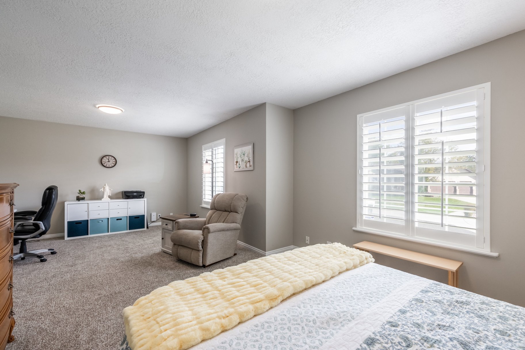  Multigenerational Living in South Jordan: 5 Beds, 2 Kitchens, 0.33-Acre Lot - 物件實景