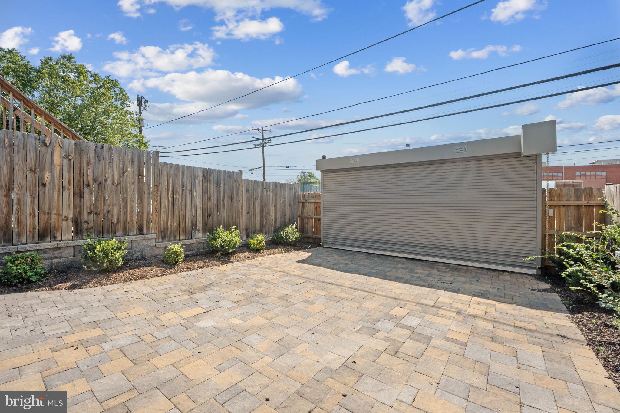 Washington, District of Columbia, 20002, United States, 3 Bedrooms Bedrooms, ,3 BathroomsBathrooms,Residential,For Sale,2000379